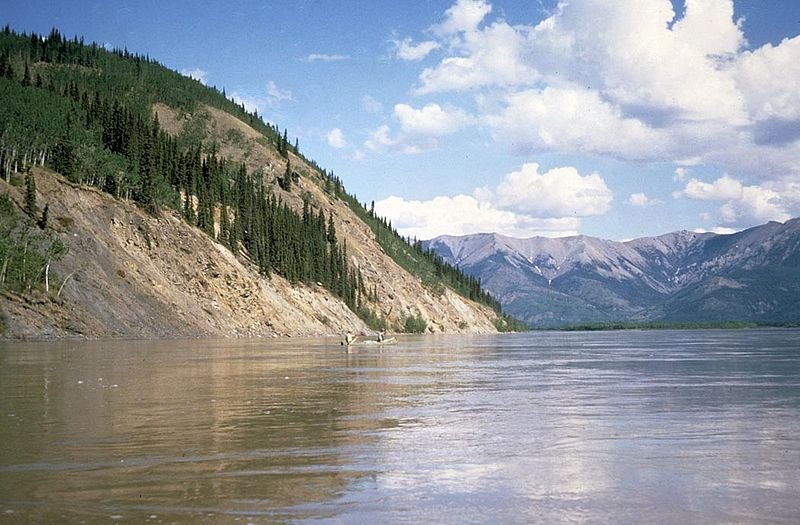 Canoeing_the_Yukon_Rive